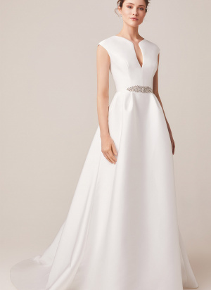 JP 38/40, 590 eur | povodna cena 2.350 eur  JP 38/40, 590 eur | povodna cena 2.350 eur