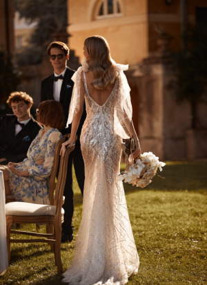 Romelia 34/38  1.100 eur | pôvodná cena 2.850 eur  