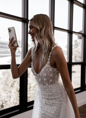 Lena 38/40  1.290 eur | pôvodná cena 3.000 eur  