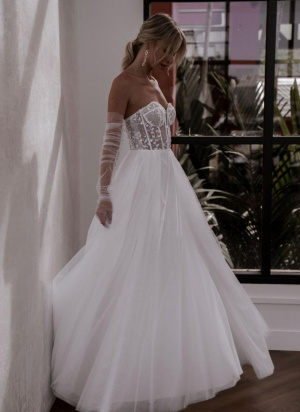 Olie 34/38  1.100 eur | pôvodná cena 3.000 eur  