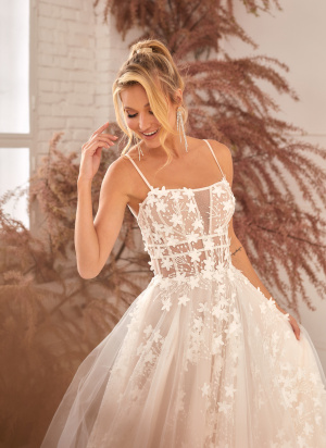 Selina 36/40  1.100 eur | pôvodná cena 2.450 eur 