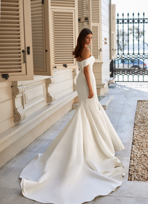 ANET 34/36 990 eur | pôvodná cena 2.750 eur ANET 34/36 990 eur | pôvodná cena 2.750 eur