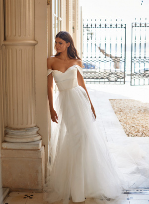 ANET 34/36 990 eur | pôvodná cena 2.750 eur ANET 34/36 990 eur | pôvodná cena 2.750 eur